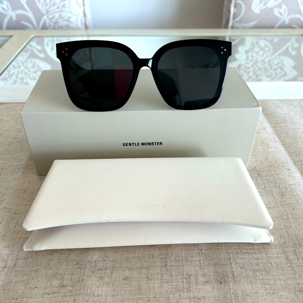BRAND NEW 2023 Gentle Monster Her 01 Sunglasses